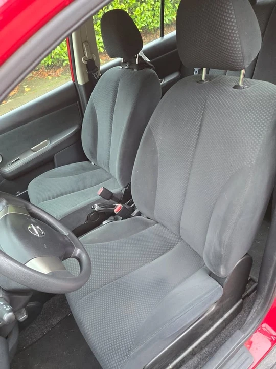 2012 Nissan Versa - Image 11 of 12
