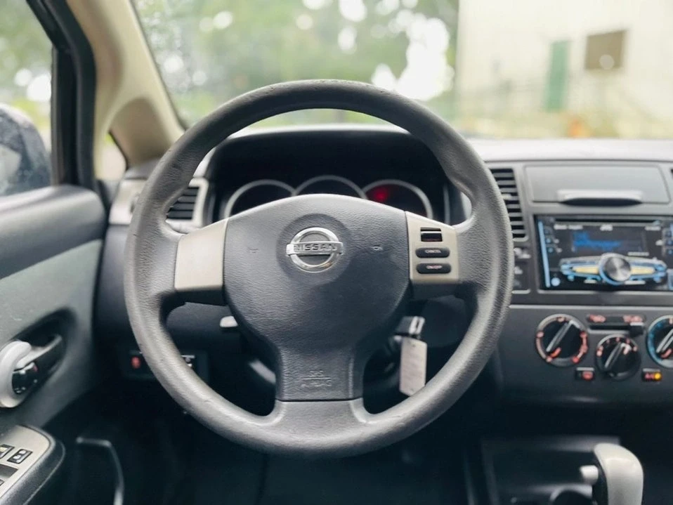 2012 Nissan Versa - Image 14 of 18