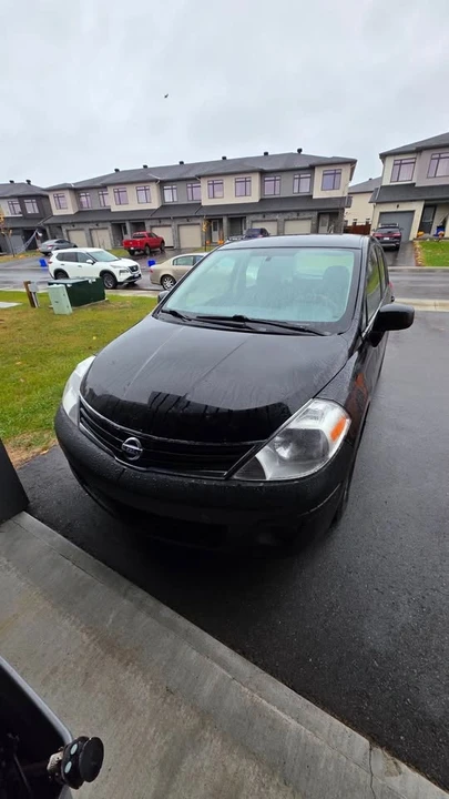 2012 Nissan Versa - Image 2 of 12