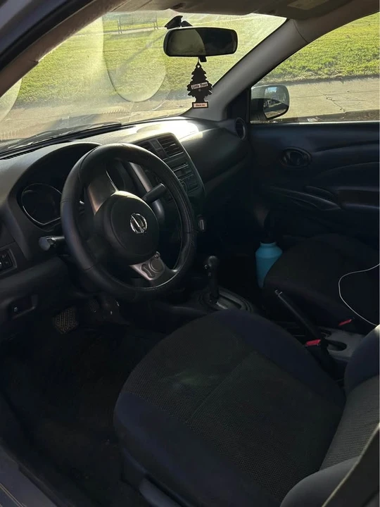 2012 Nissan Versa - Image 5 of 6
