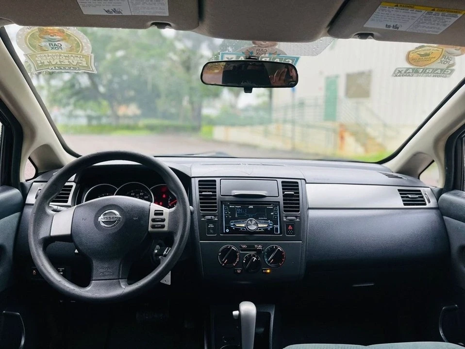 2012 Nissan Versa - Image 12 of 18