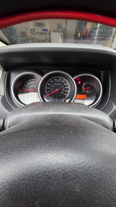 2012 Nissan Versa - Image 9 of 12