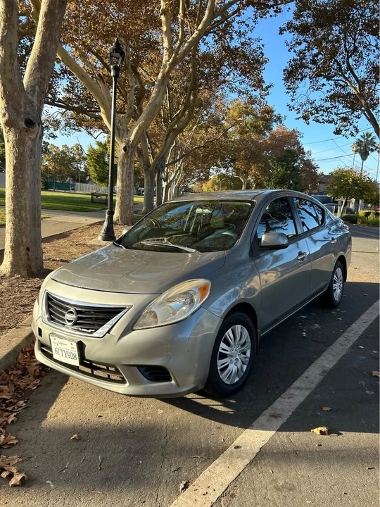 2012 Nissan Versa - Image 2 of 6