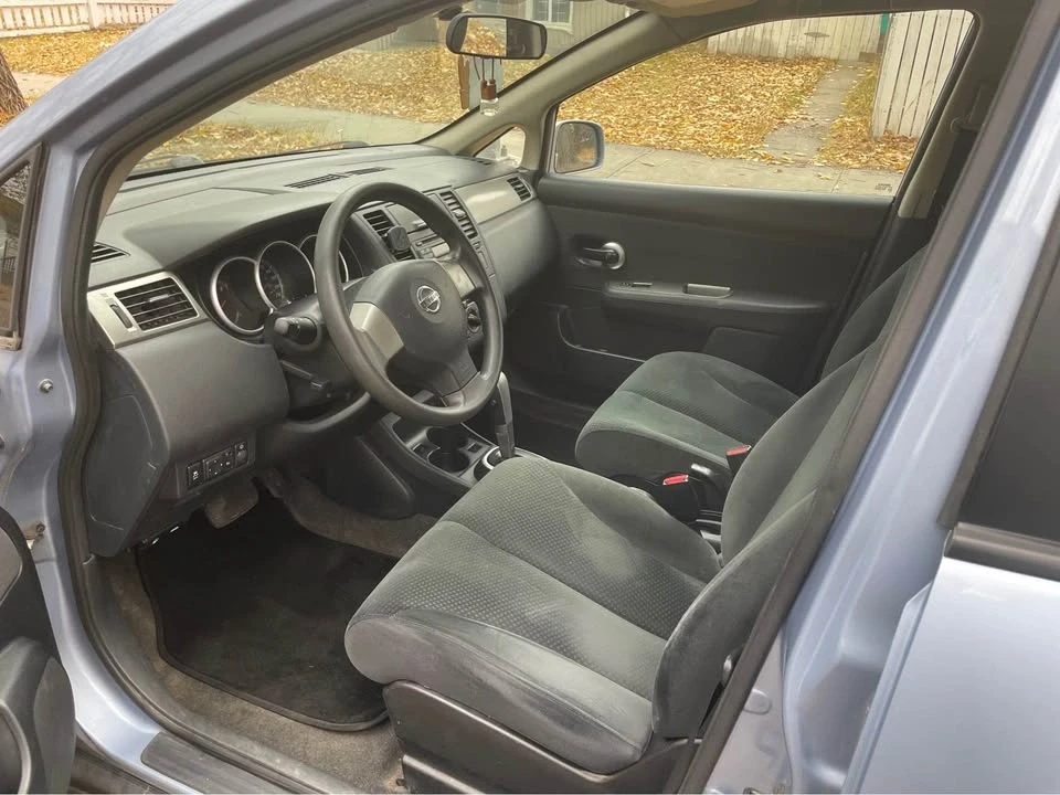 2012 Nissan Versa - Image 6 of 10