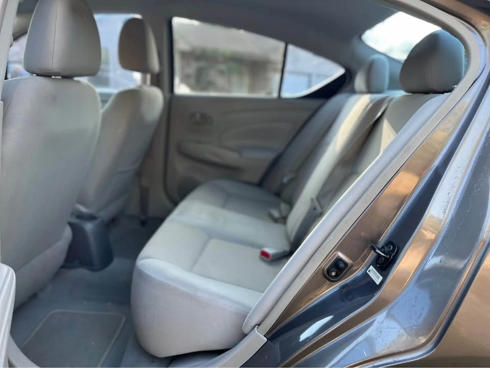 2012 Nissan Versa - Image 8 of 9