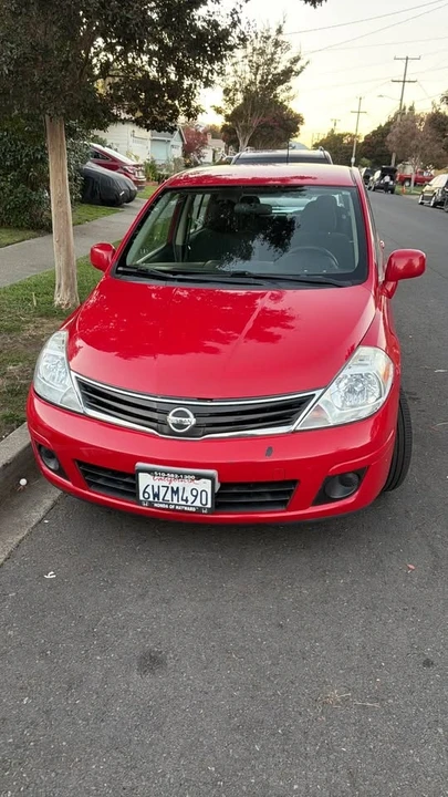 2012 Nissan Versa - Image 3 of 3