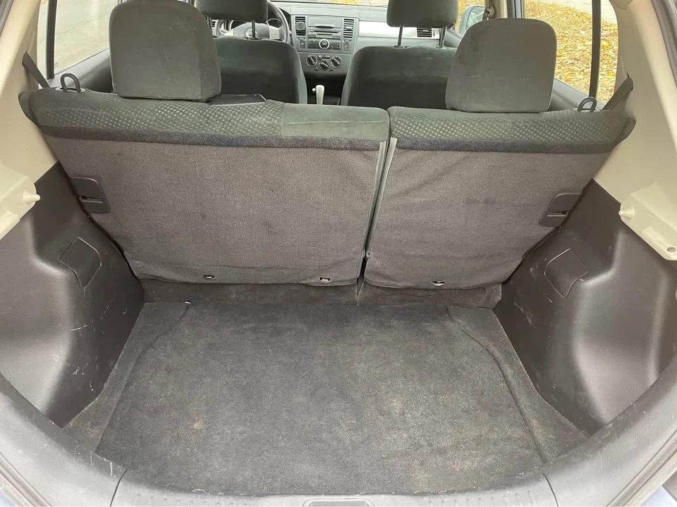 2012 Nissan Versa - Image 7 of 10