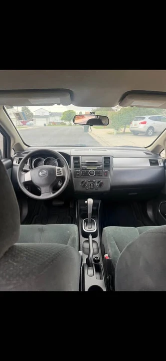 2012 Nissan Versa - Image 5 of 8