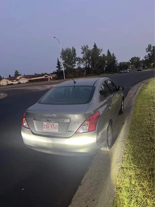 2012 Nissan Versa - Image 2 of 3