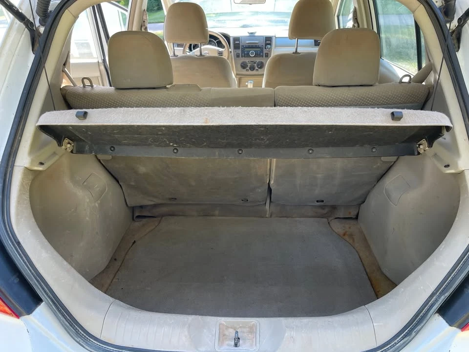 2012 Nissan Versa - Image 11 of 16