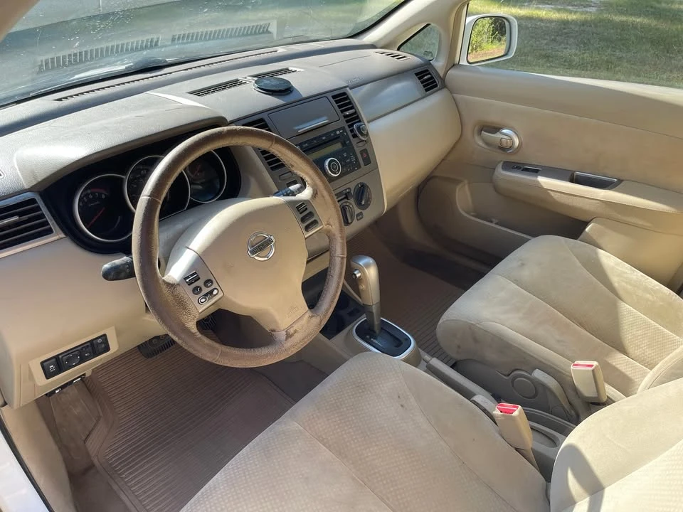 2012 Nissan Versa - Image 7 of 16