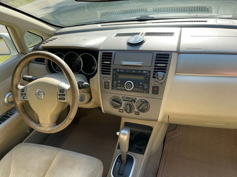 2012 Nissan Versa - Image 16 of 16