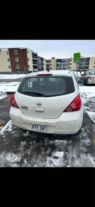 2012 Nissan Versa - Image 2 of 5