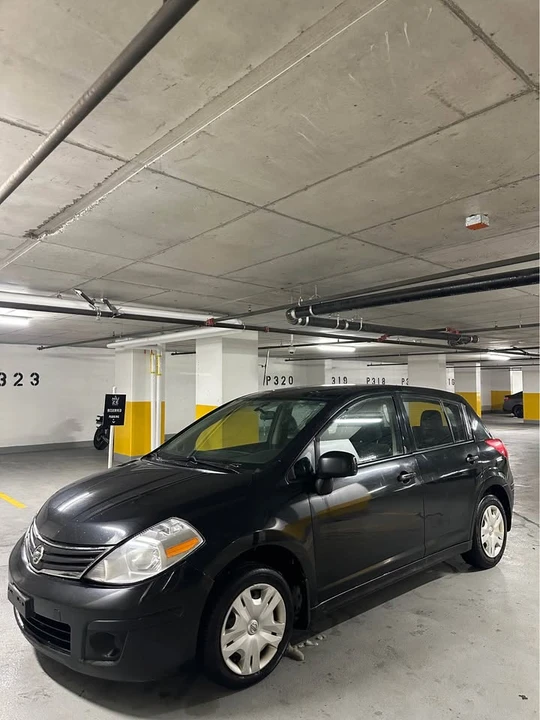 2012 Nissan Versa - Image 2 of 9