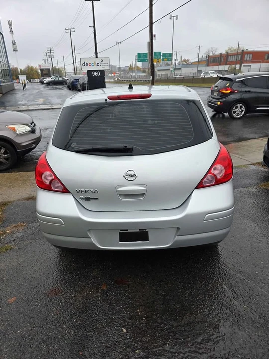 2012 Nissan Versa - Image 6 of 10