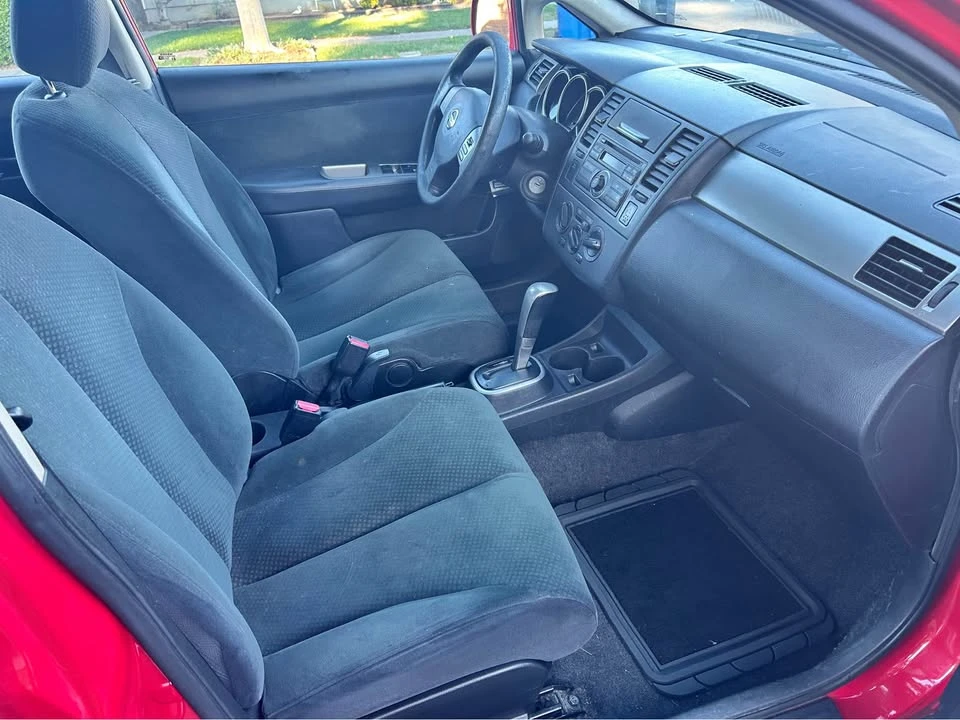 2012 Nissan Versa - Image 3 of 10