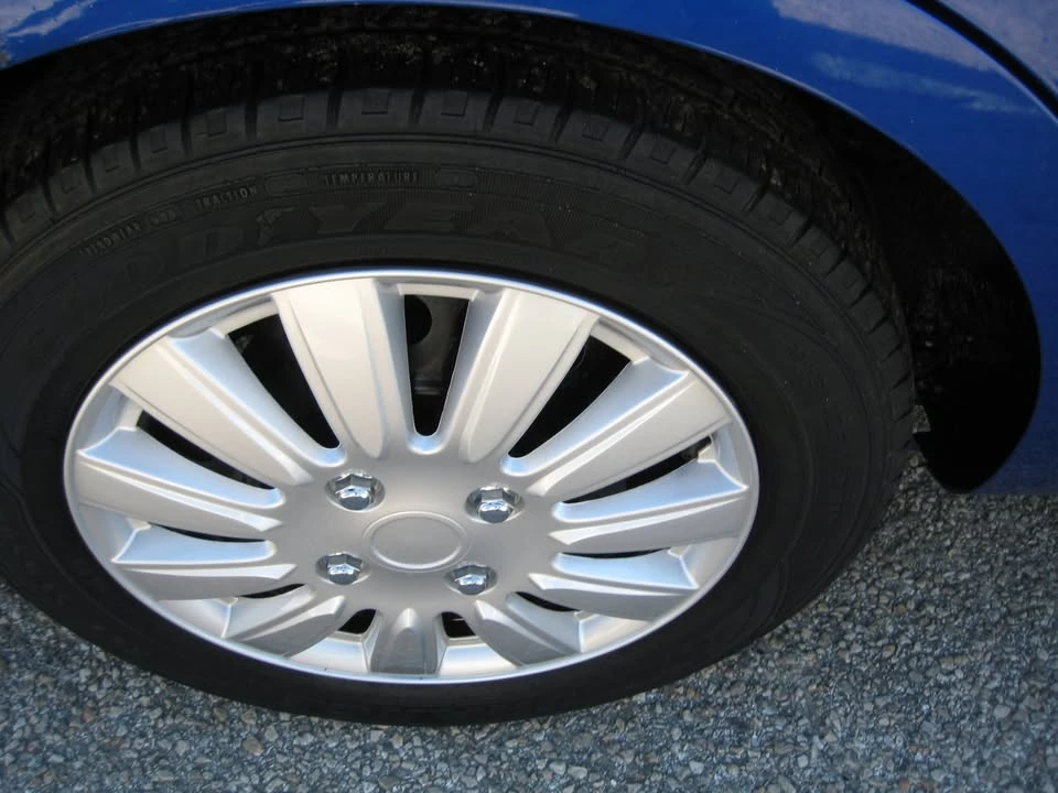 2012 Nissan Versa - Image 8 of 16
