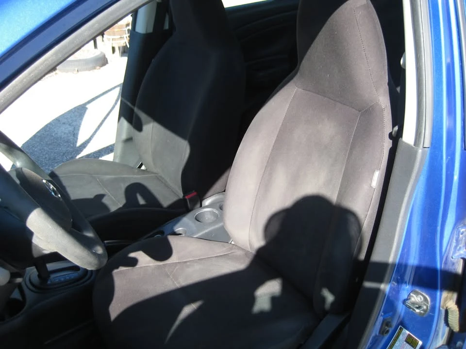 2012 Nissan Versa - Image 12 of 16