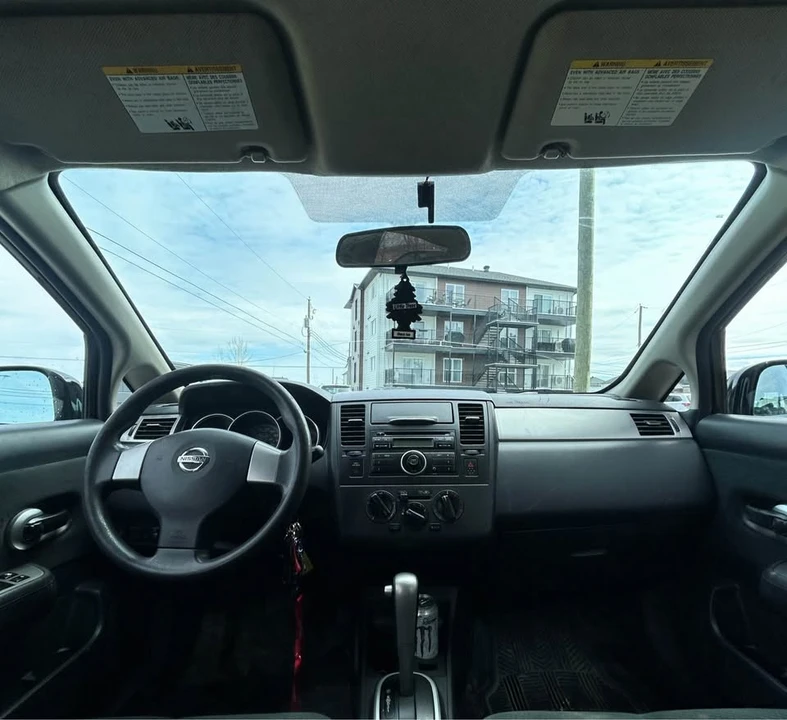 2012 Nissan Versa - Image 7 of 8