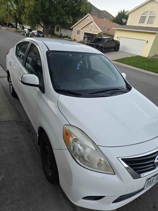 2012 Nissan Versa - Image 6 of 7