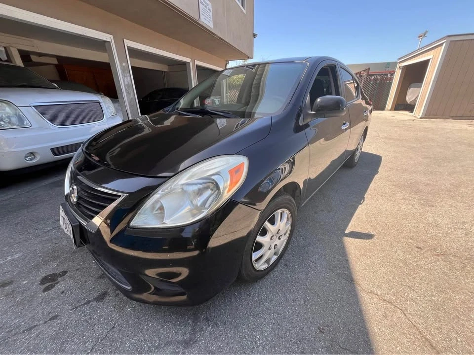 2012 Nissan Versa - Image 4 of 6