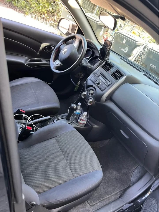 2012 Nissan Versa - Image 6 of 6