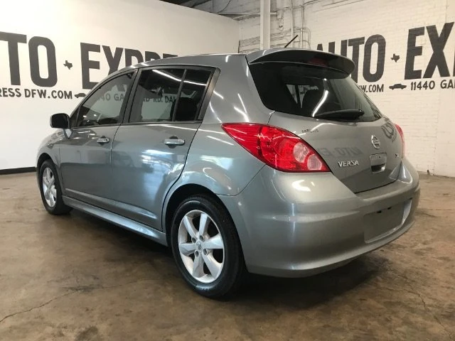2012 Nissan Versa - Image 3 of 5