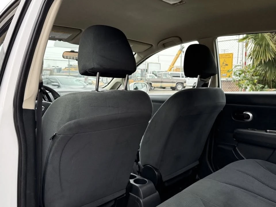 2012 Nissan Versa - Image 17 of 20