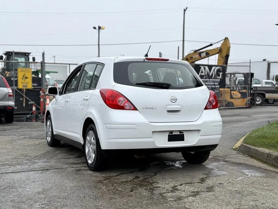 2012 Nissan Versa - Image 5 of 20