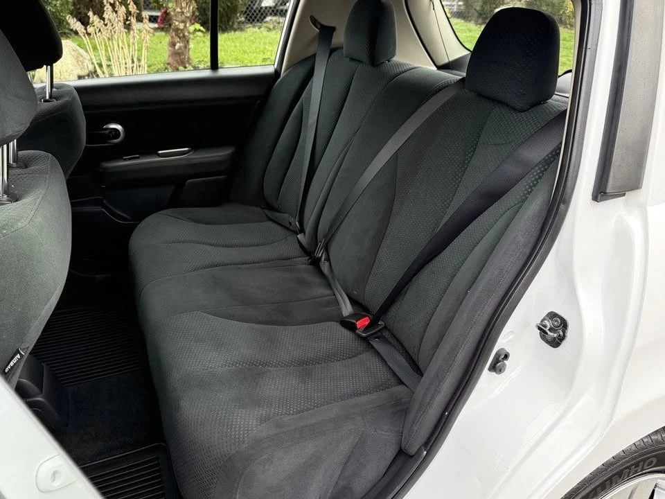 2012 Nissan Versa - Image 16 of 20