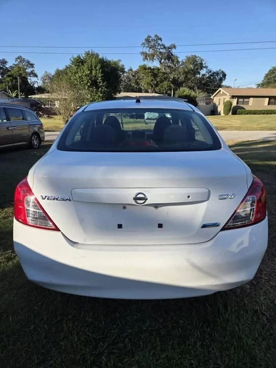 2012 Nissan Versa - Image 2 of 6
