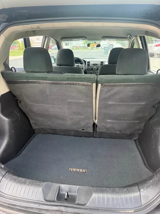 2012 Nissan Versa - Image 10 of 10