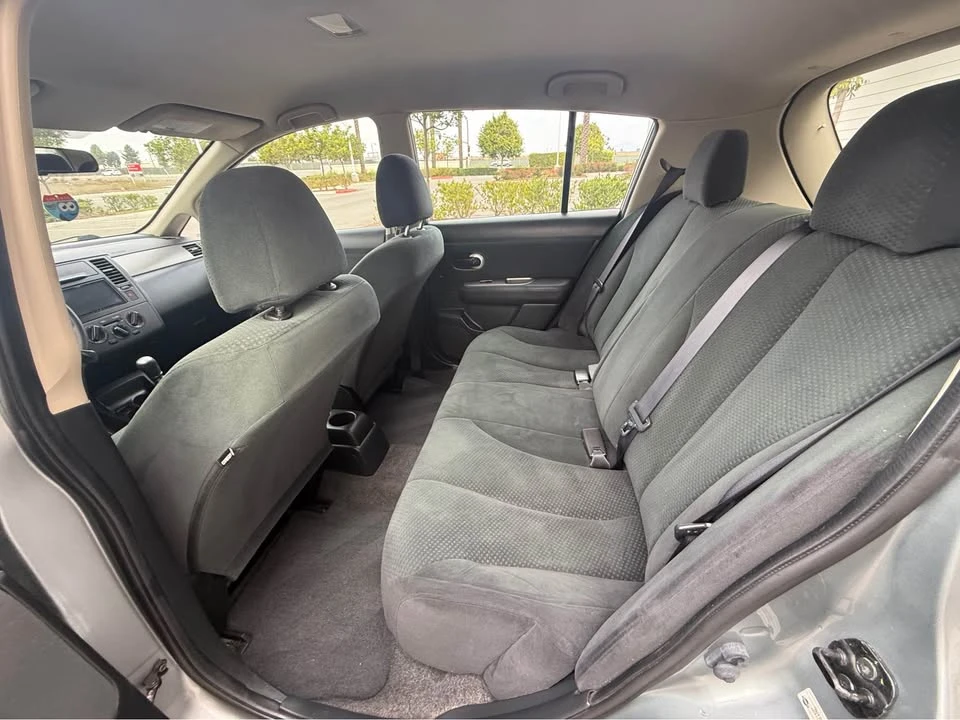 2012 Nissan Versa - Image 15 of 18