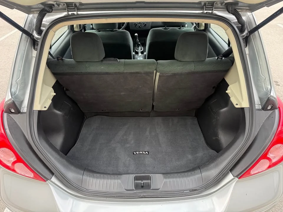 2012 Nissan Versa - Image 17 of 18