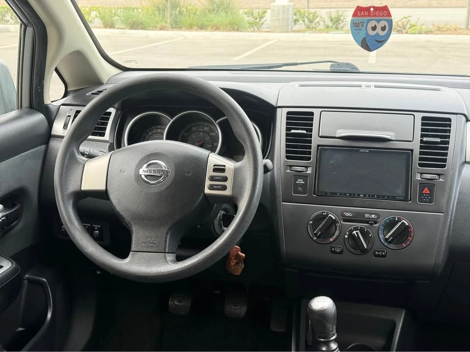 2012 Nissan Versa - Image 11 of 18