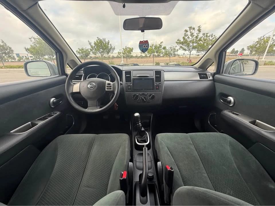 2012 Nissan Versa - Image 10 of 18
