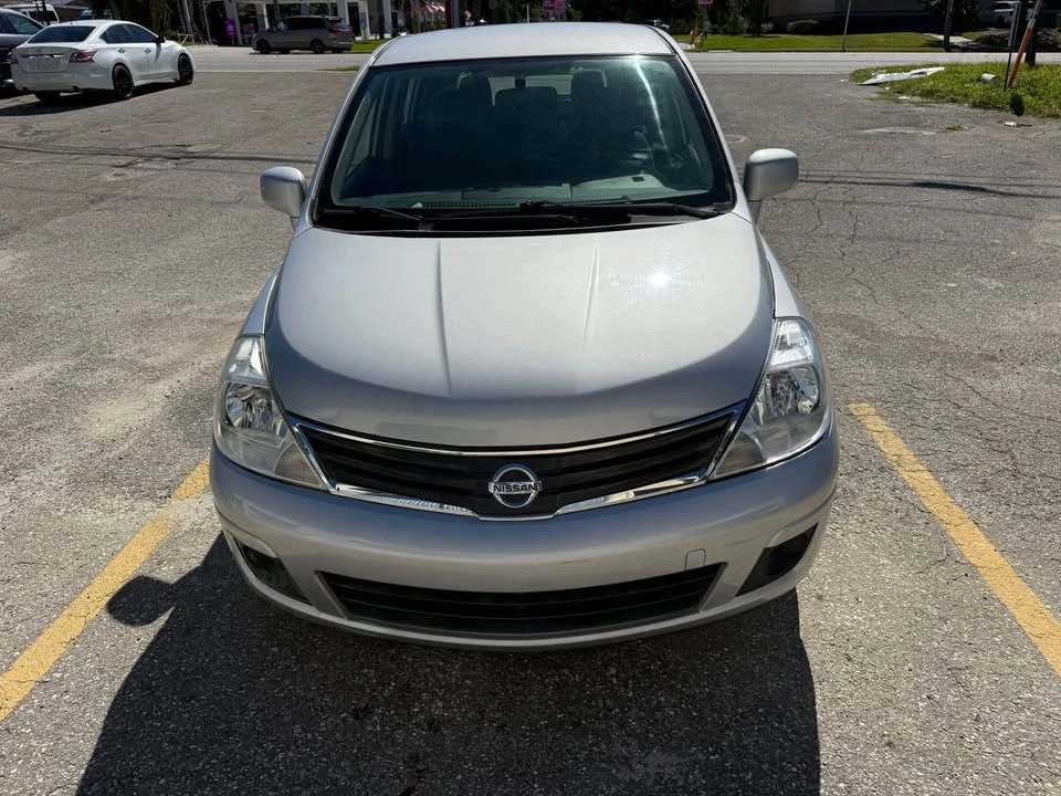 2012 Nissan Versa - Image 6 of 12