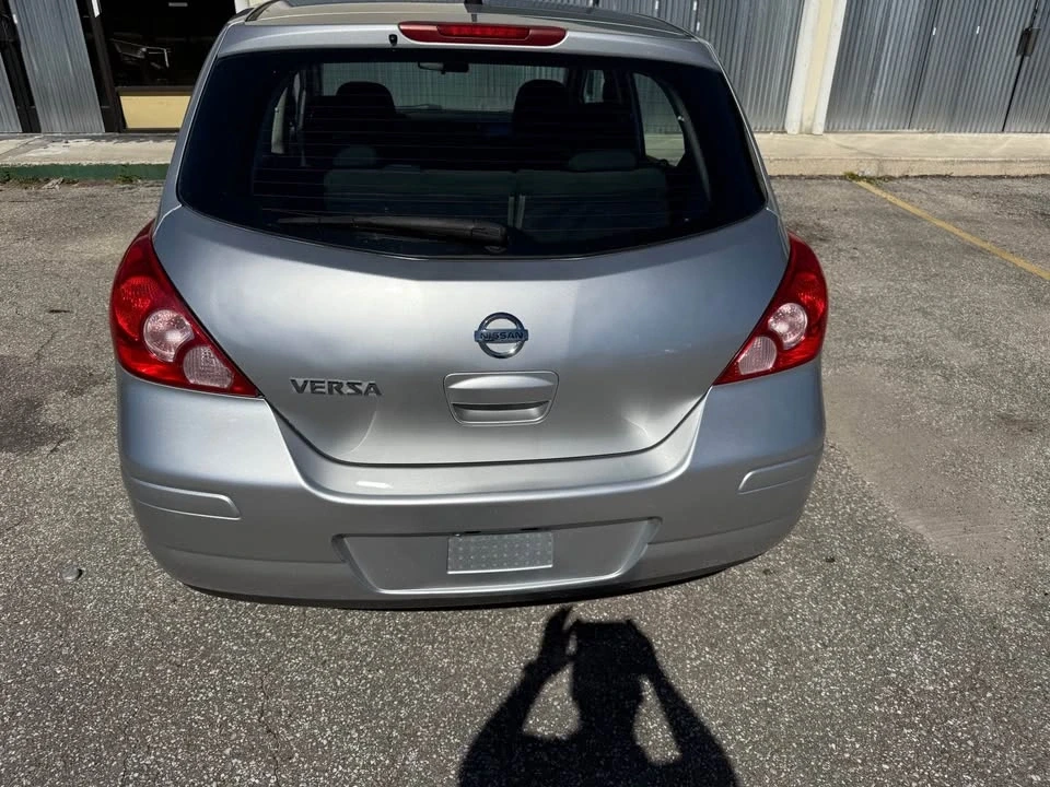 2012 Nissan Versa - Image 5 of 12