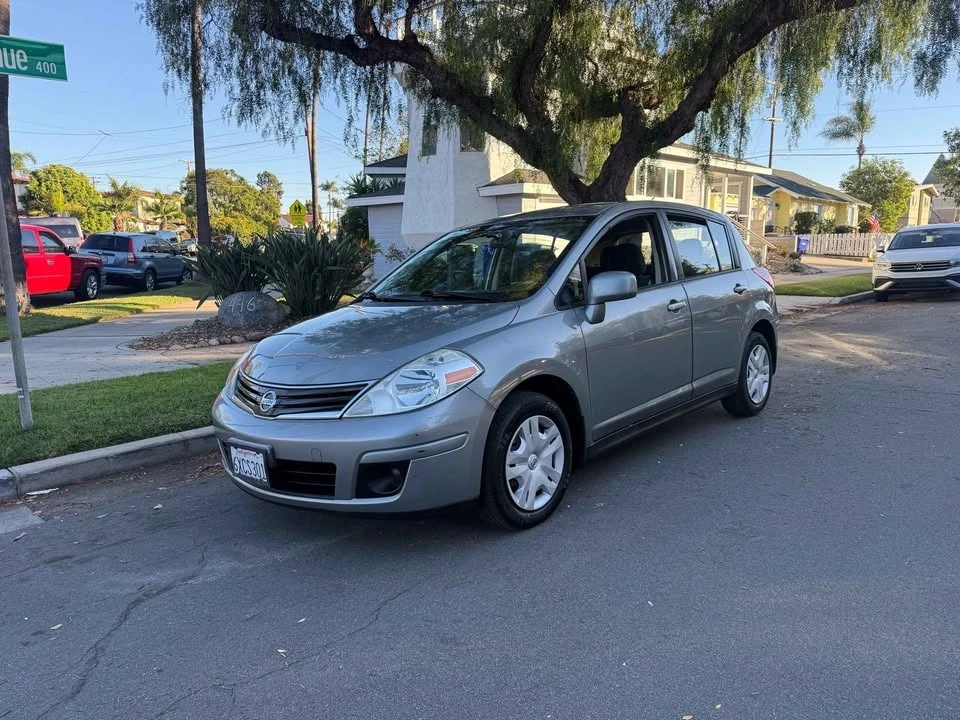 2012 Nissan Versa - Image 11 of 14