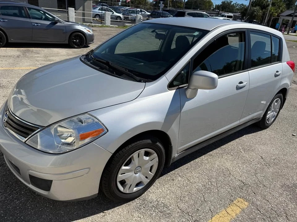 2012 Nissan Versa - Image 2 of 12