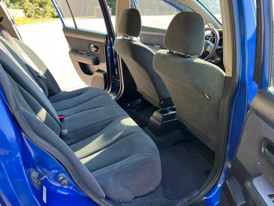 2012 Nissan Versa - Image 12 of 14