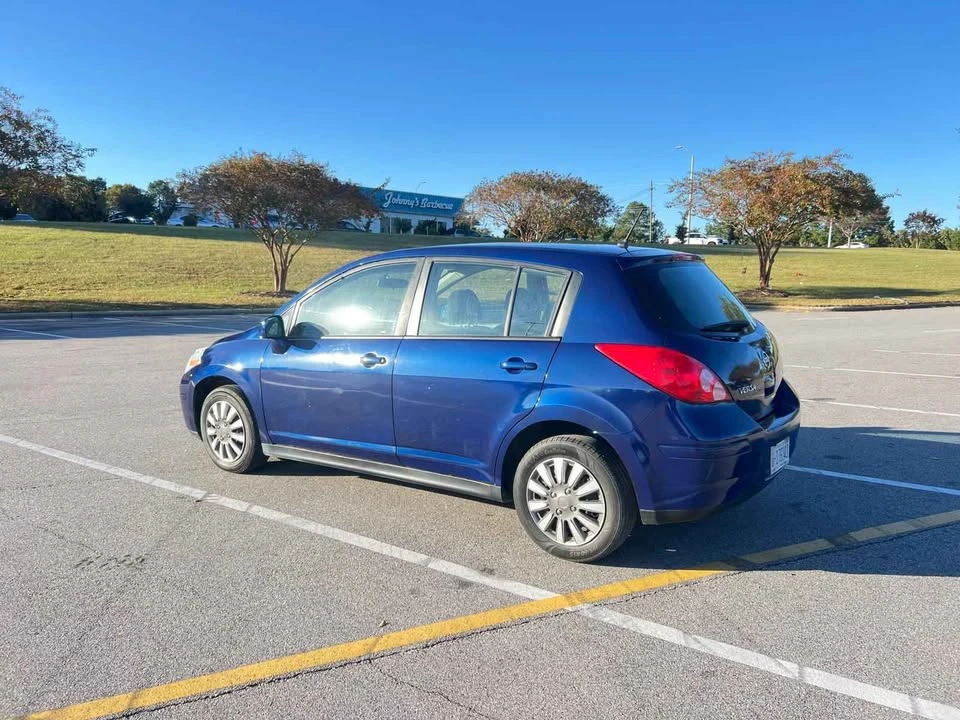 2012 Nissan Versa - Image 4 of 14