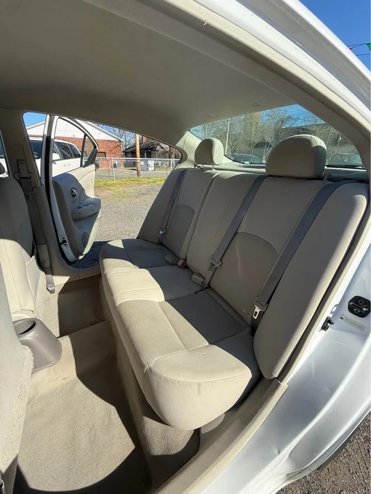2012 Nissan Versa - Image 7 of 15