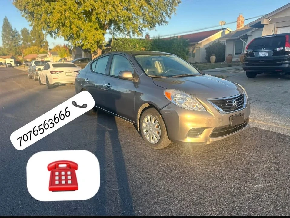 2012 Nissan Versa - Image 4 of 8