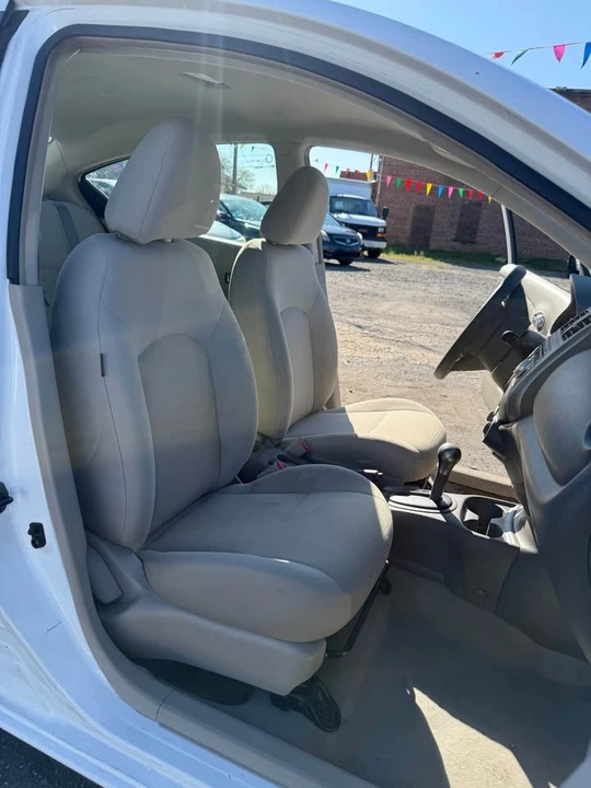 2012 Nissan Versa - Image 14 of 15
