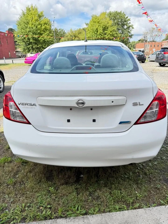 2012 Nissan Versa - Image 3 of 15