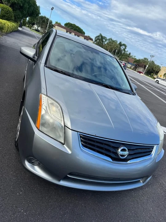 2012 Nissan Versa - Image 4 of 7