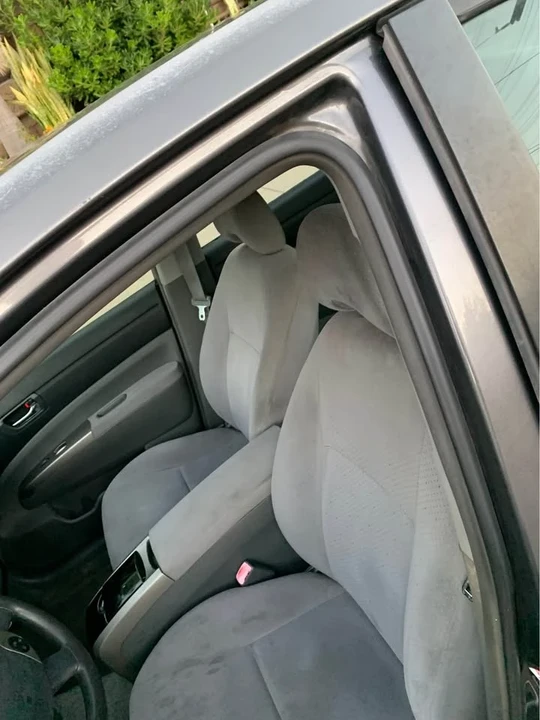 2012 Nissan Versa - Image 7 of 10