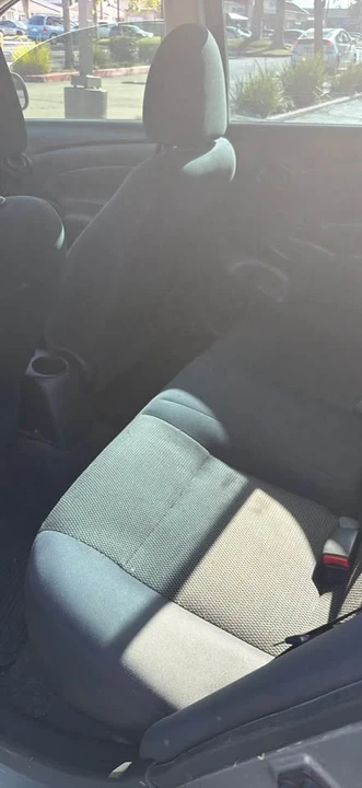 2012 Nissan Versa - Image 6 of 6