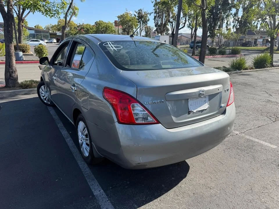 2012 Nissan Versa - Image 4 of 6